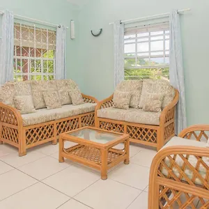 Bougainvillea Apartment